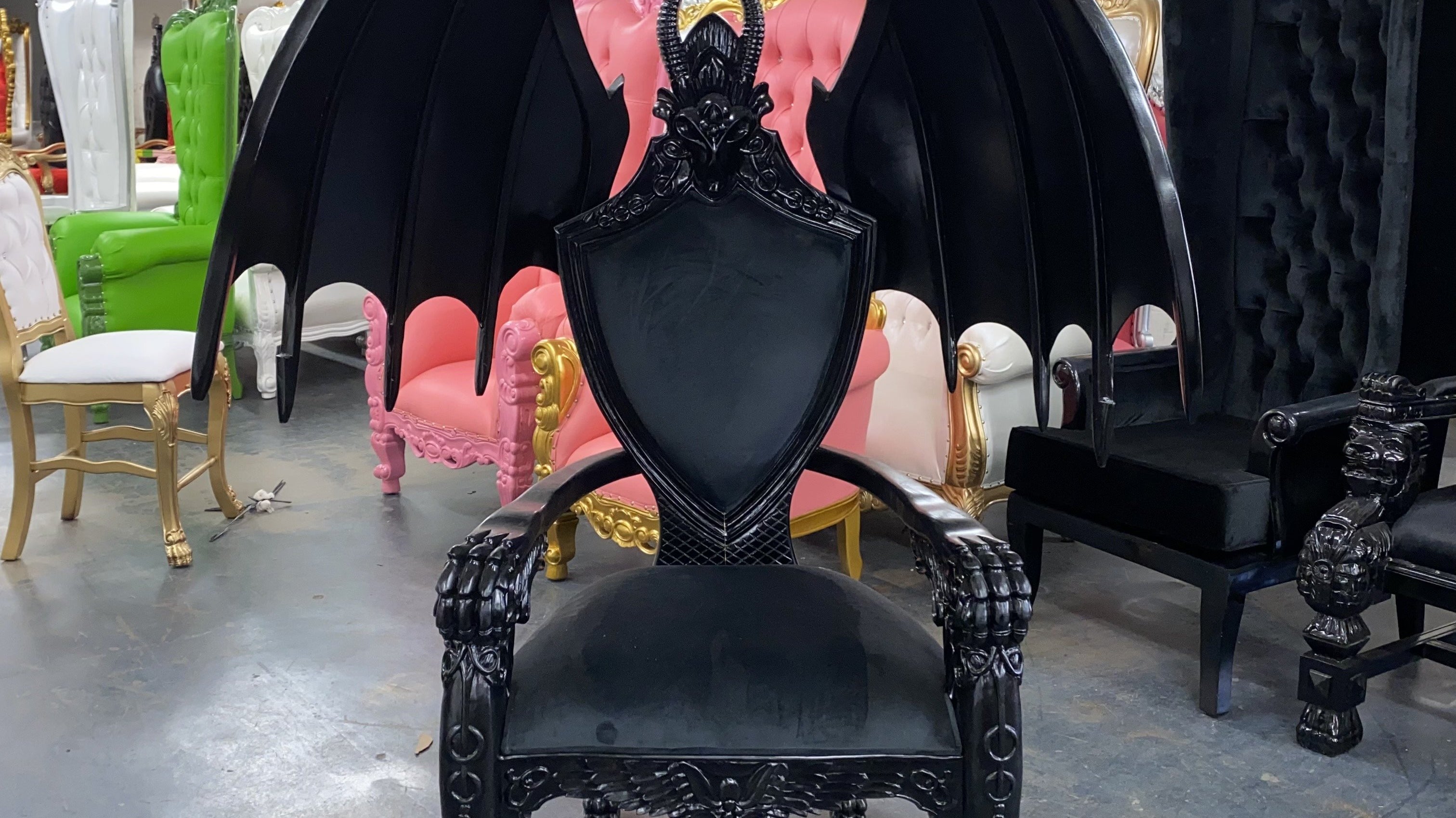 HAPPY HOLIDAYS FROM THRONE KINGDOM!!!!