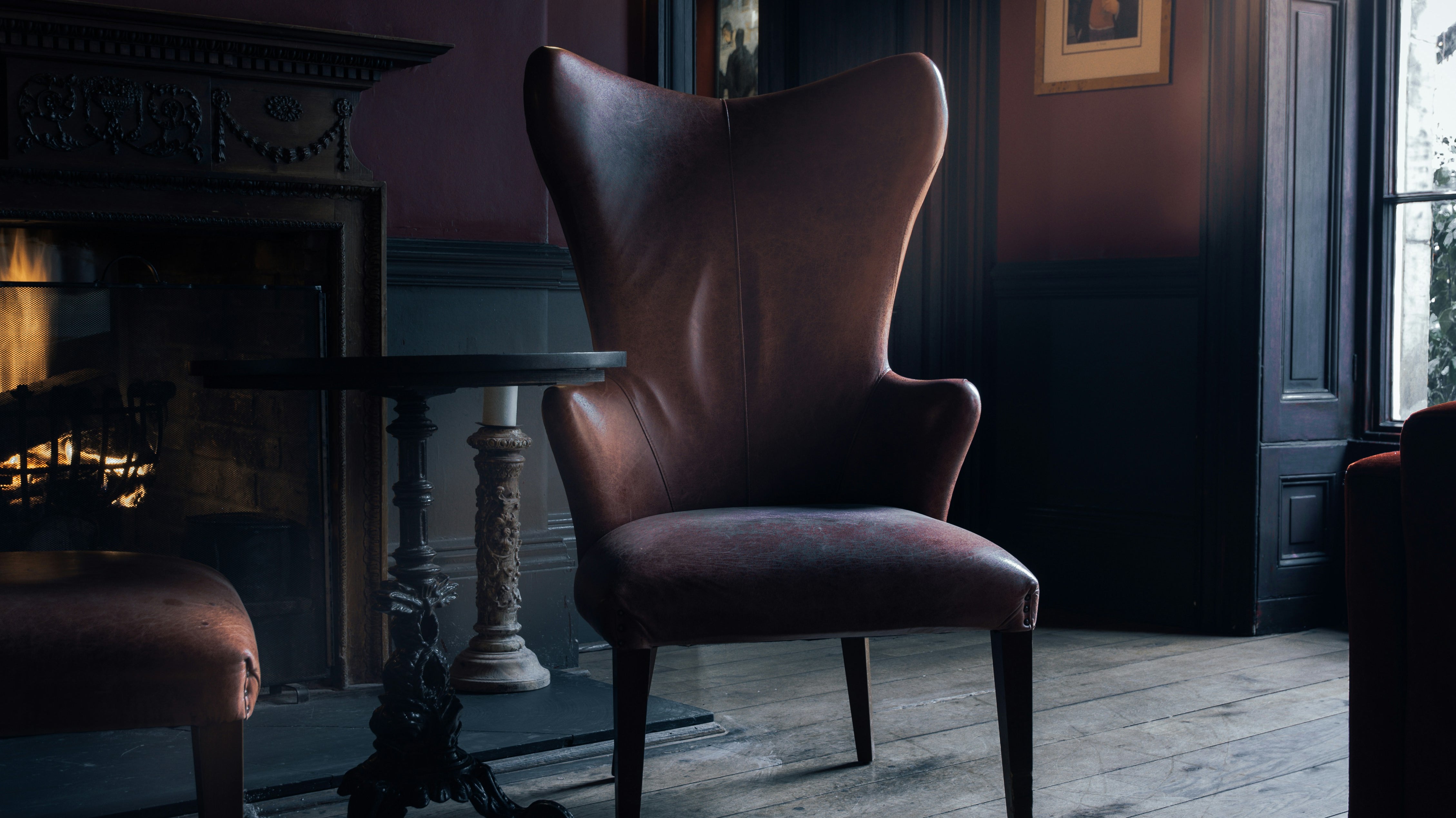 Luxury and Comfort: How to Design a Welcoming Living Room with High-End Seating