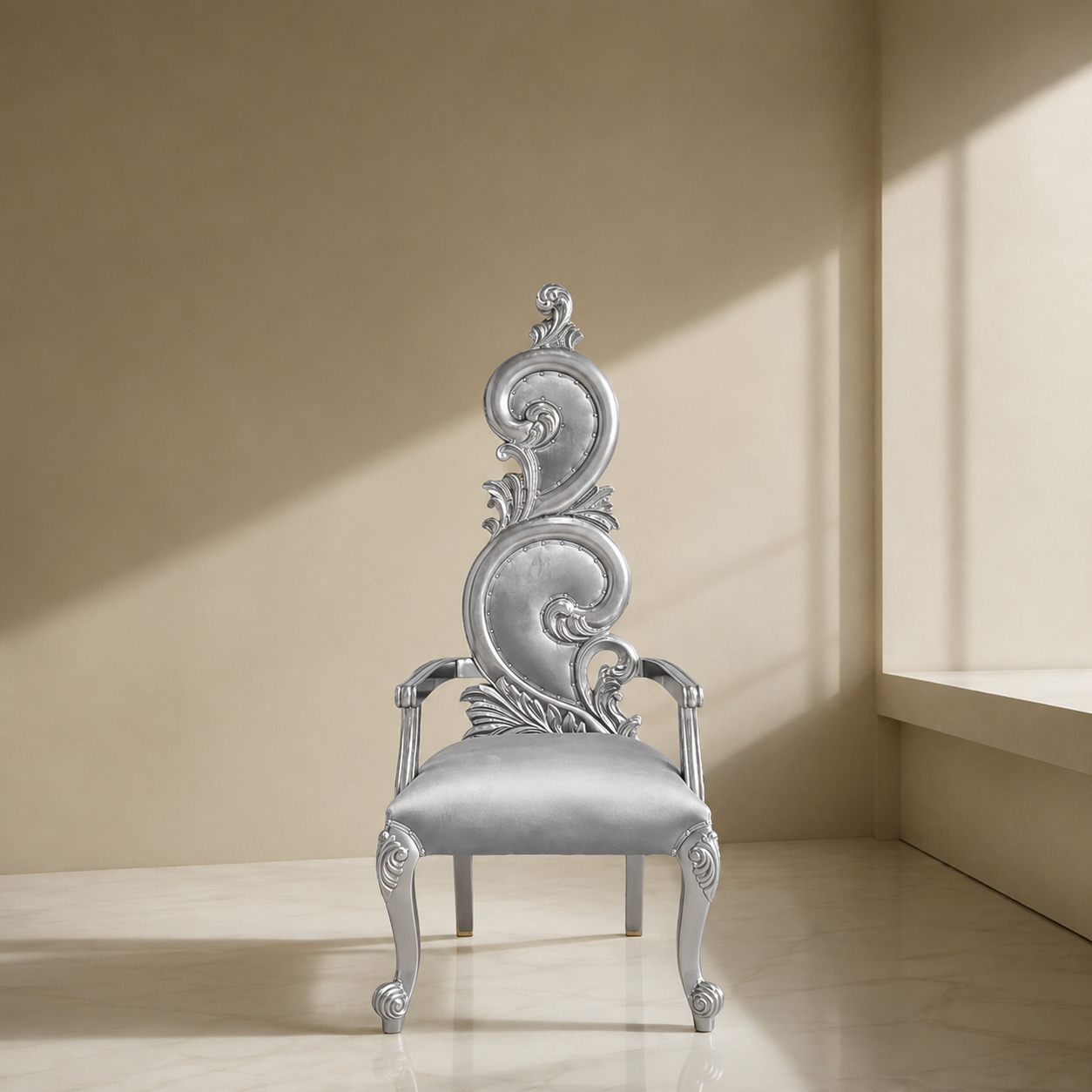 Silla trono con acento Serpentine (par)