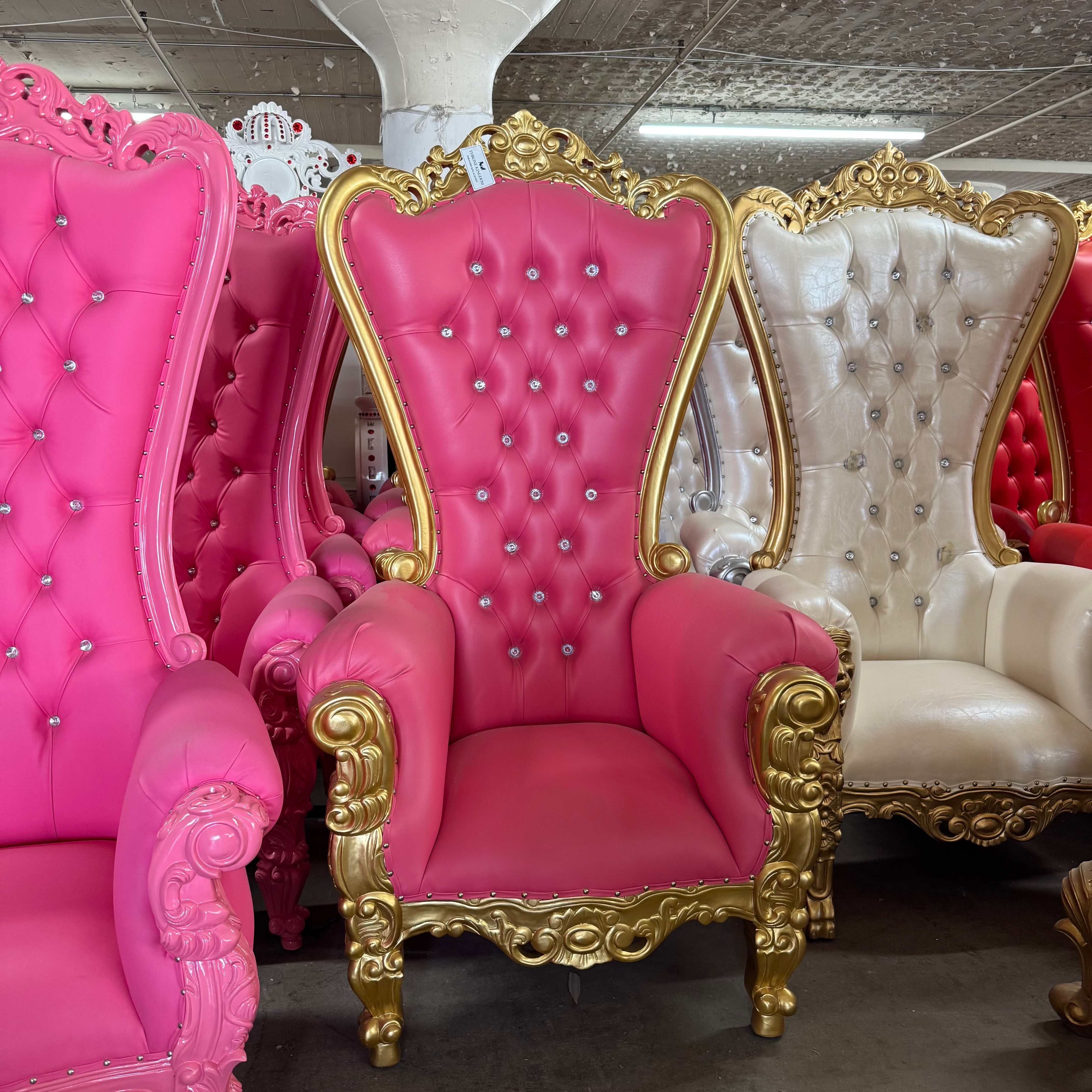 Queen Tiffany Throne Chair - Vinyl