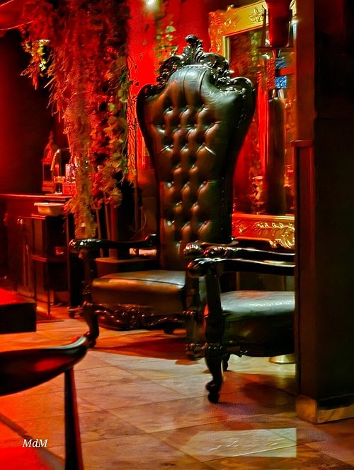 Thrones & Why VIP Seating Matters in Clubs & Bars