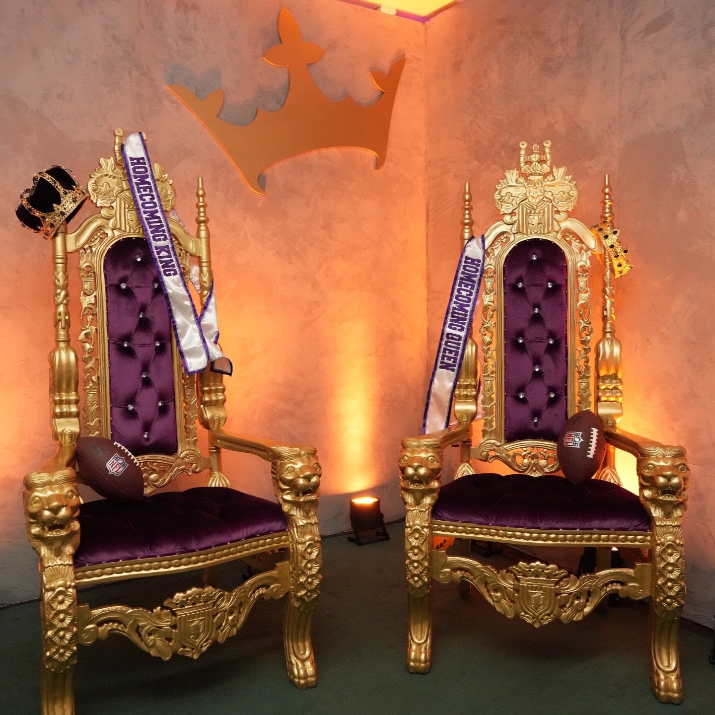 King David Lion Throne Chair - Velvet – Throne Kingdom