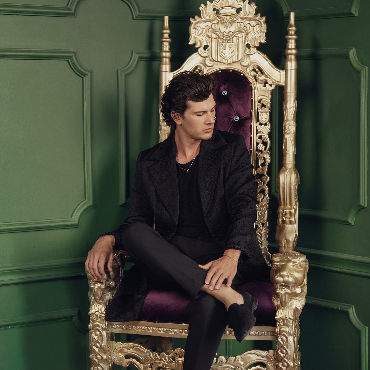 King David Lion Throne Chair - Velvet – Throne Kingdom