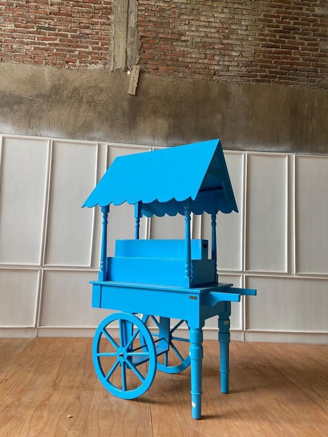 Royal Candy Cart - Baby Blue
